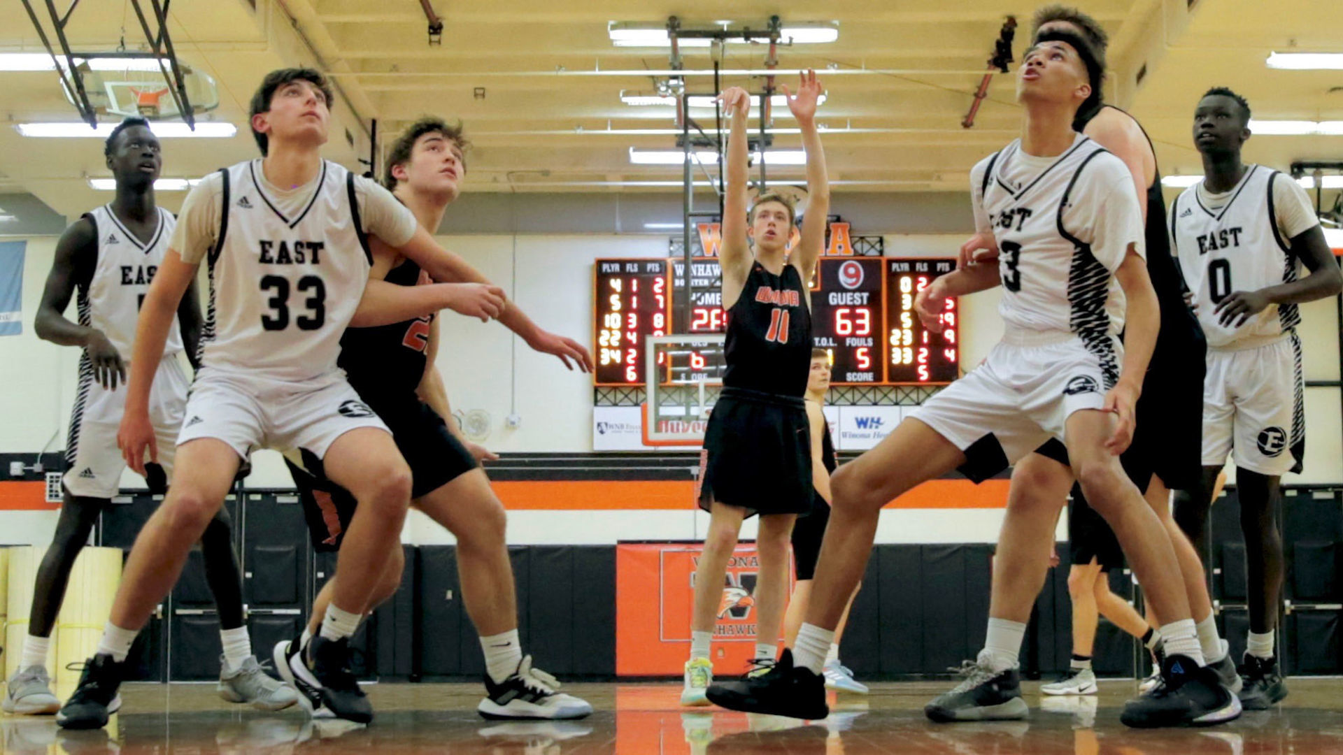Winhawk boy's basketball vs Mankato East